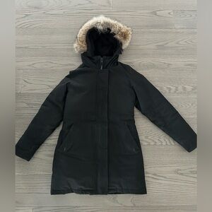 Women's Black Fur-Trimmed Hooded Jacket
